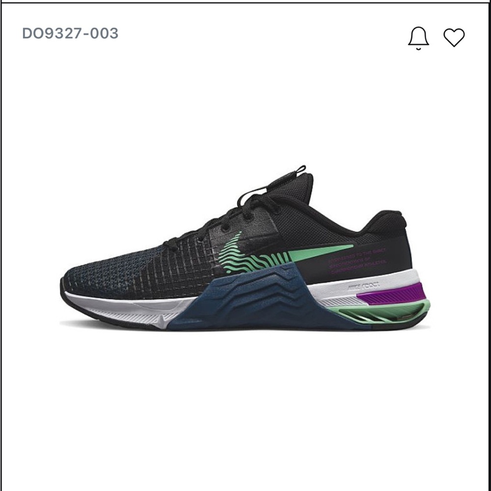 Nike Black and Green Athletic Shoes with Breathable Mesh